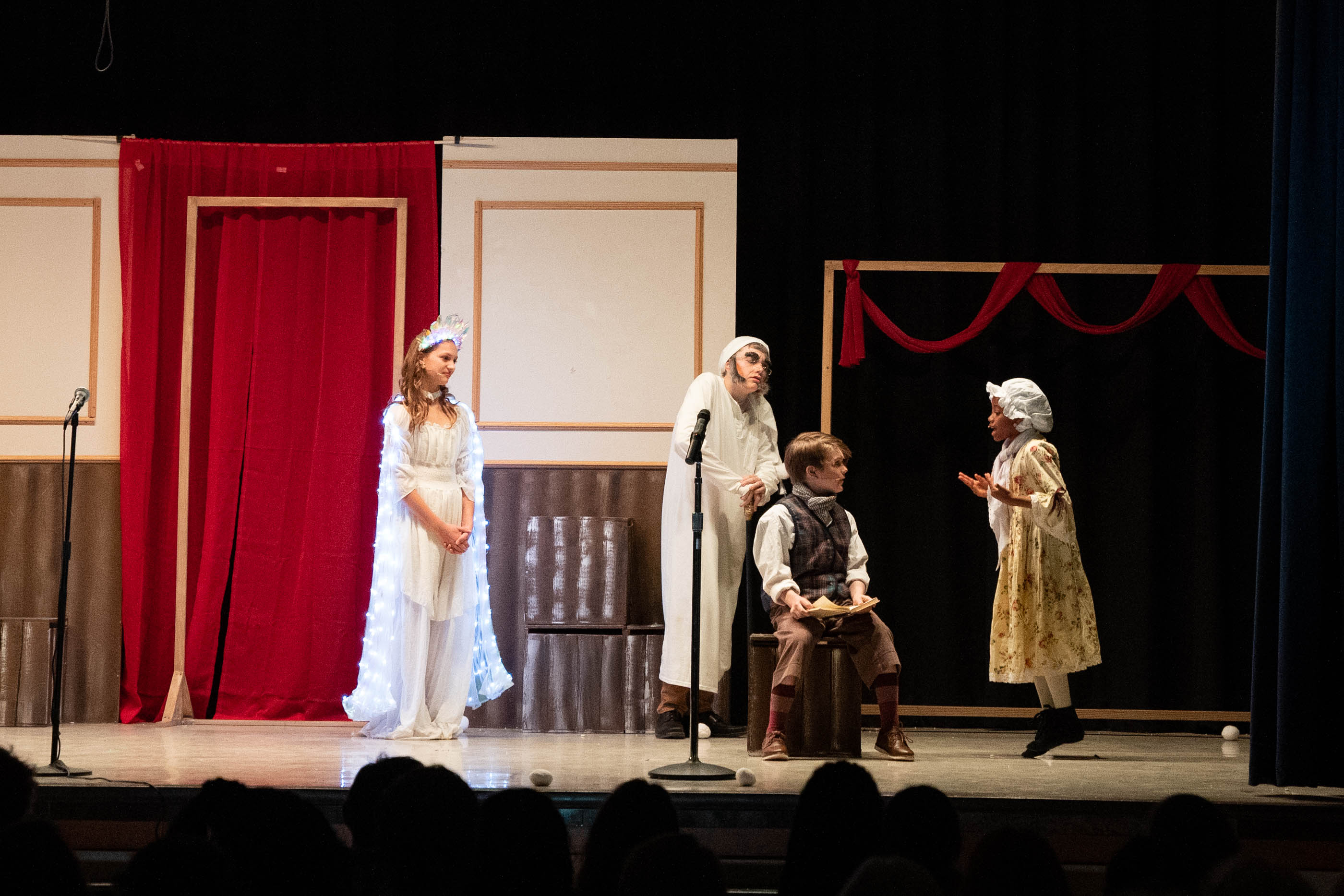 BYS Christmas carol 23-00476.jpg